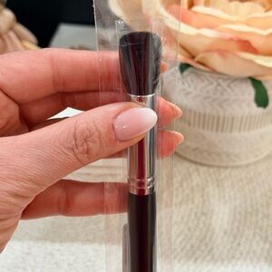 Morphe Mini Detail Contour Brush
M557 Brand New - sealed in bag
